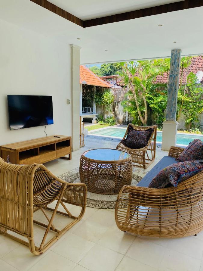 Villa Biru - 500M Batubelig Beach Canggu  Exterior photo