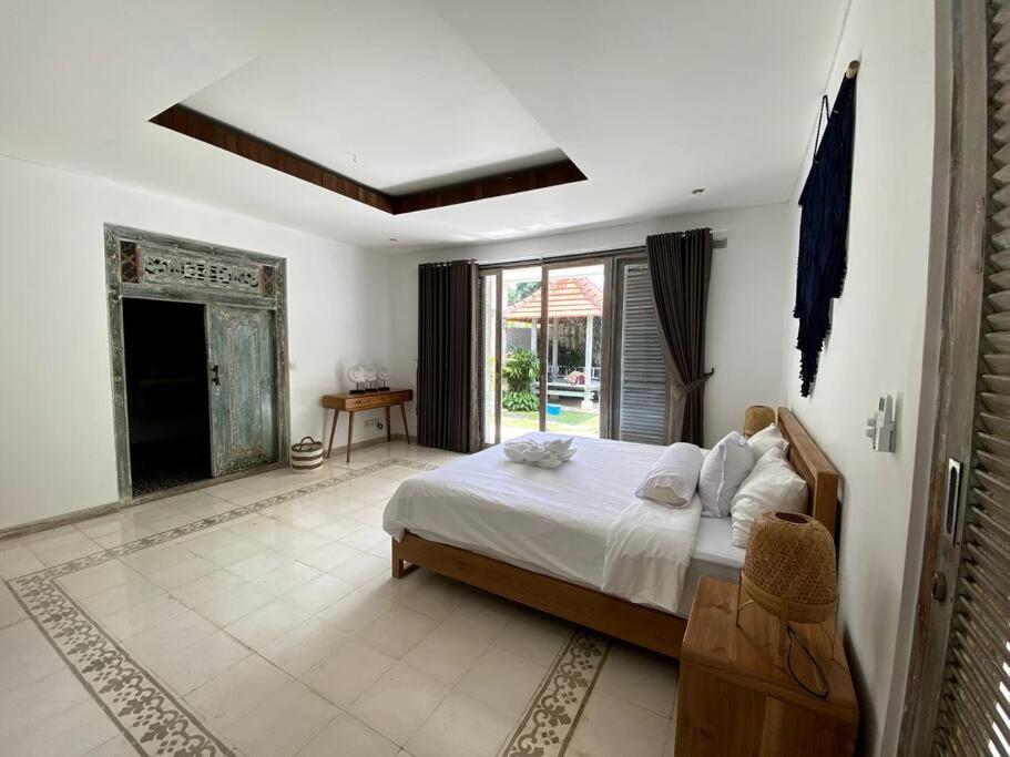 Villa Biru - 500M Batubelig Beach Canggu  Exterior photo